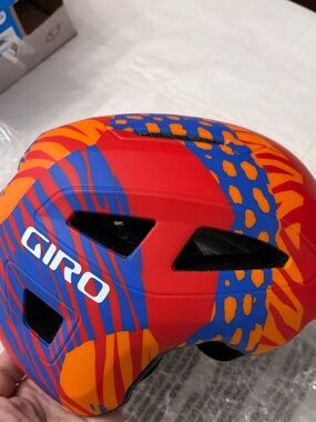 NEW IN BOX Giro Scamp II Youth XS Cycling Helmet  45-49 Cm Matte Red Animal